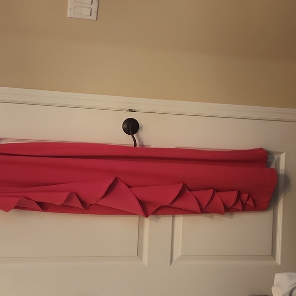 Size 4 Badgley Mischka Elegant Dress - Picture 2 of 5